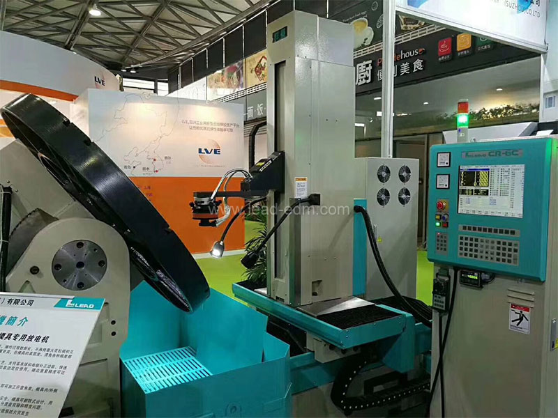 群基五軸輪胎模具專用放電機(jī)、四軸刻字機(jī)在上海展示 - 圖2