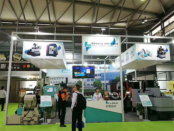 群基五軸輪胎模具專用放電機(jī)、四軸刻字機(jī)在上海展示